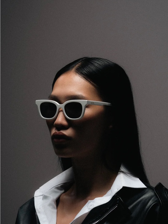 Strata Rider White Acetate Sunglasses | Polarized | Unisex | Like New main image 7